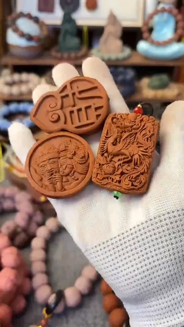 泥塑海黄香牌一套三个
