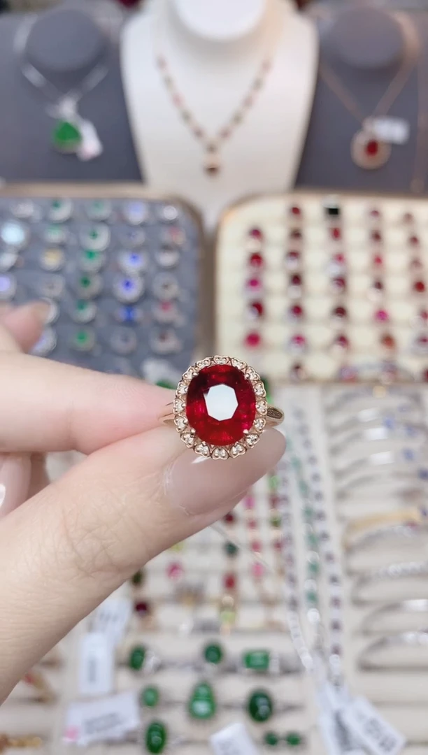 18K金镶嵌碧玺戒指碧玺4.6CT
