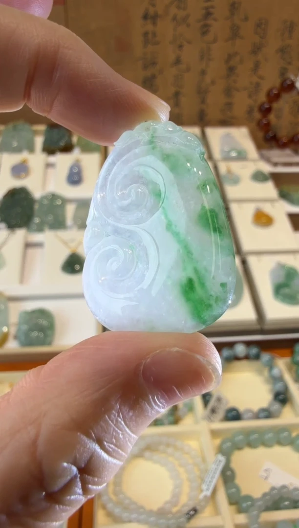 翡翠挂件未镶嵌A货翡翠多样性孤品