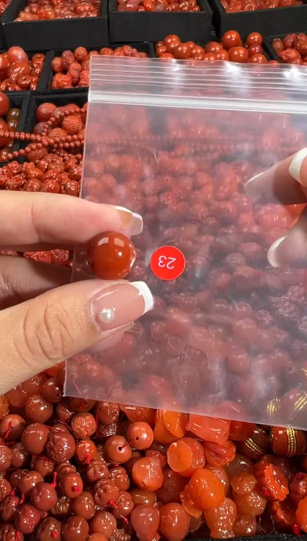 颈饰未镶嵌南红玛瑙2