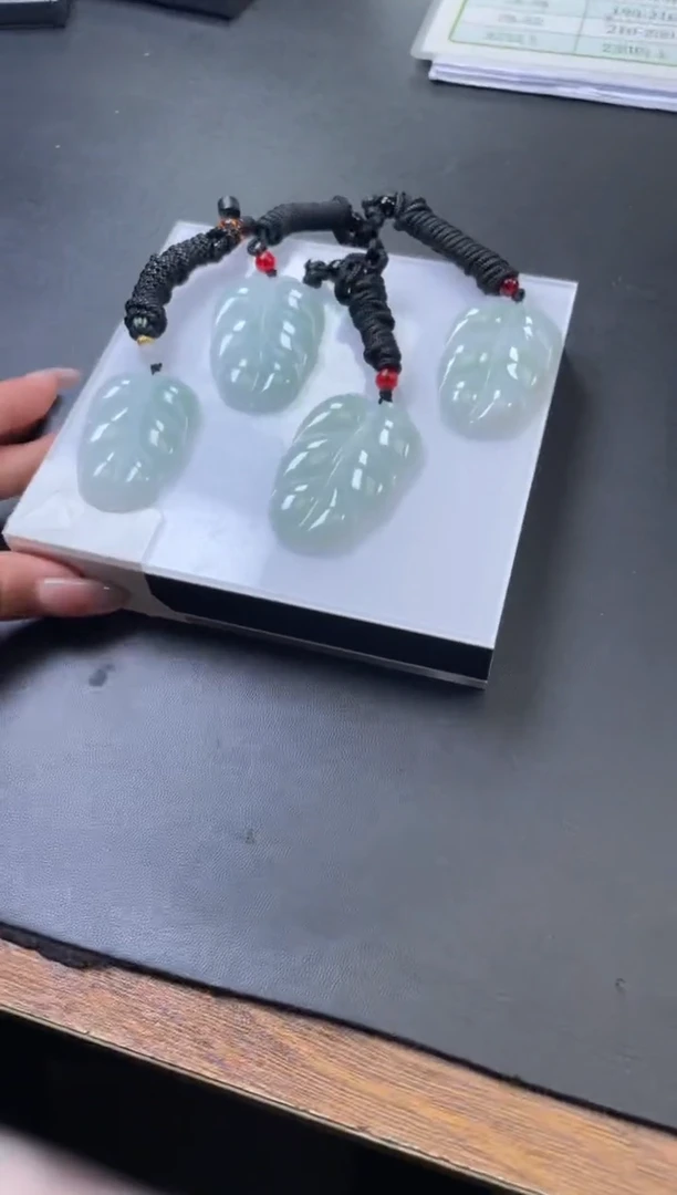 【闪购商品】翡翠吊坠(不含链)未镶嵌YCX-YSYY0513多样性发一