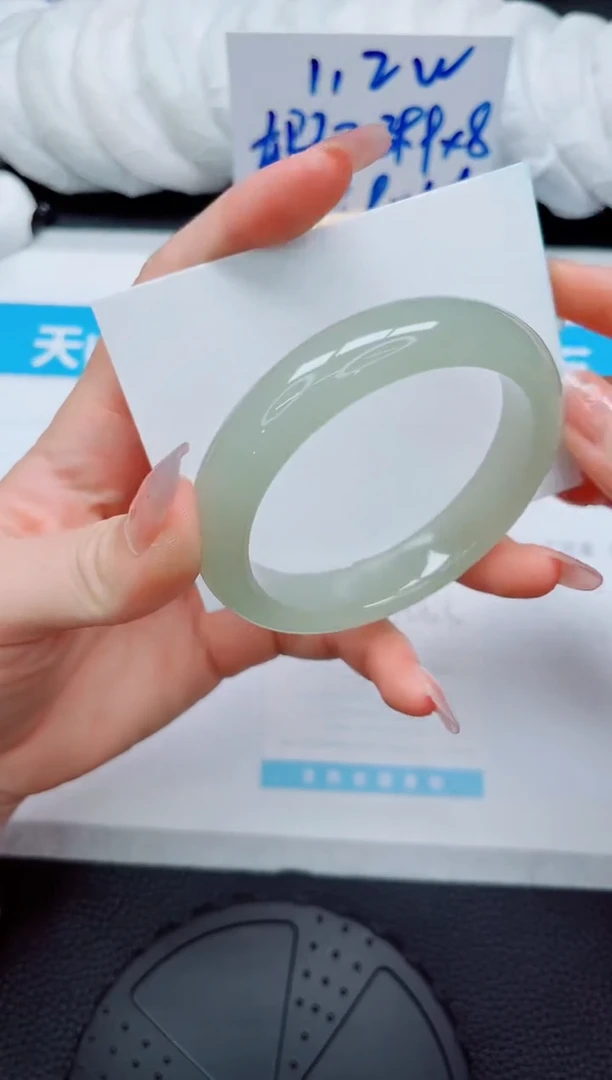 石英质玉手镯未镶嵌78-58.5