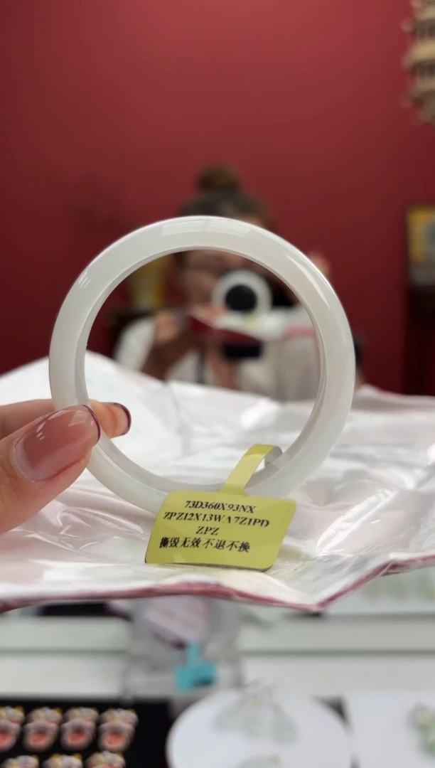 【闪购商品】翡翠手镯未镶嵌11手镯