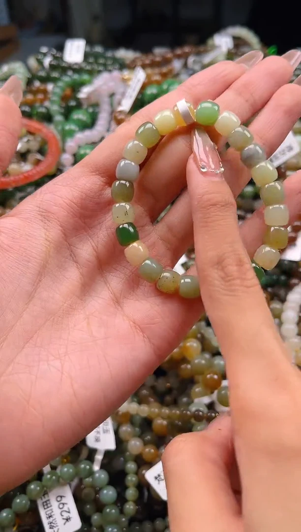 未镶嵌和田玉挂件1