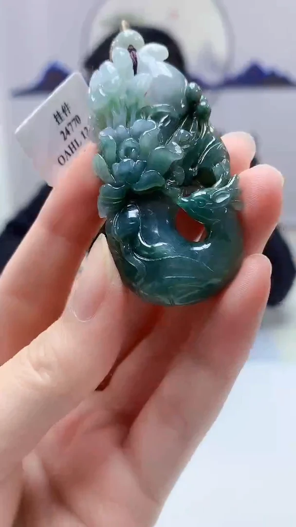 【闪购商品】定制翡翠未镶嵌5152zm-毛货挂件25鹿牌