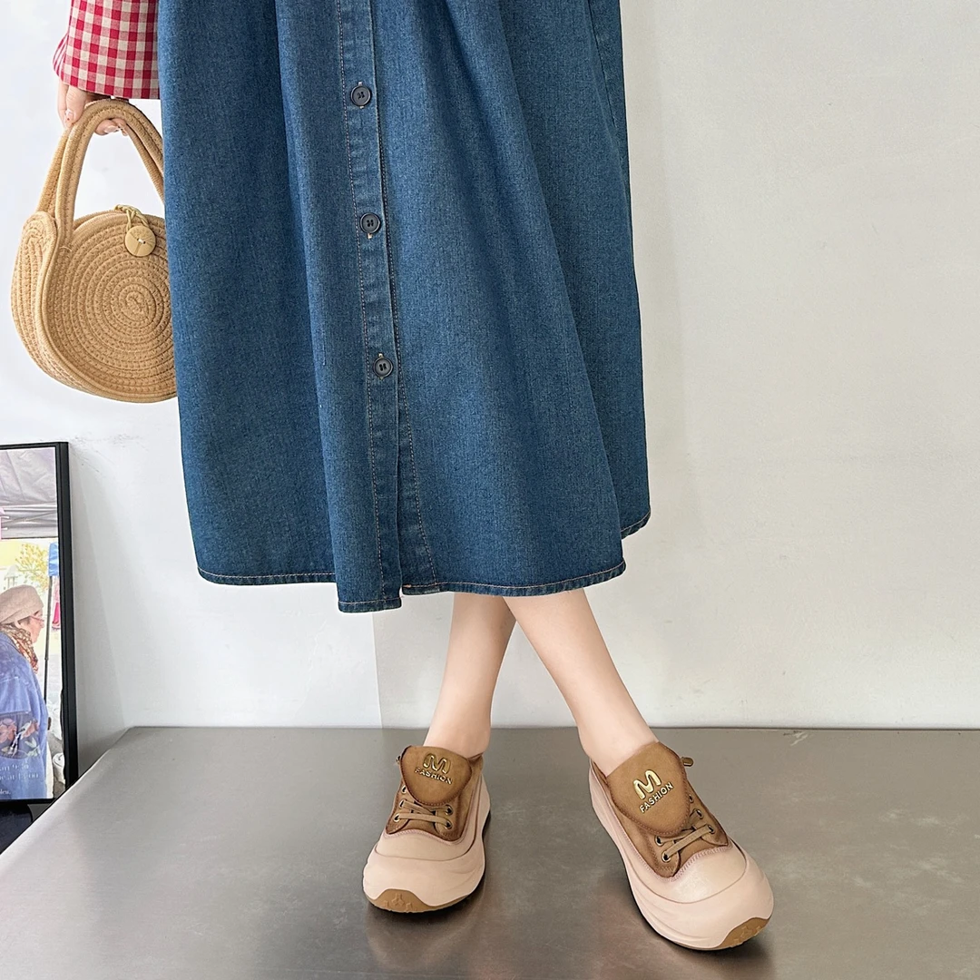 脚宽胖大码女鞋40一43新款2025秋季舒适百搭时尚厚底运动休闲单鞋