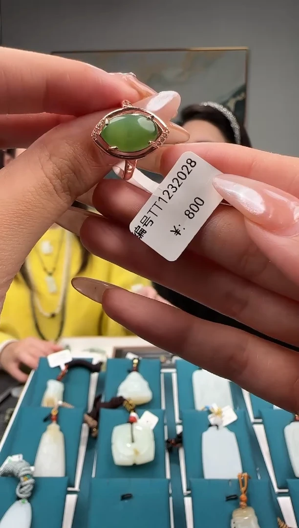 颈饰未镶嵌和田玉TT