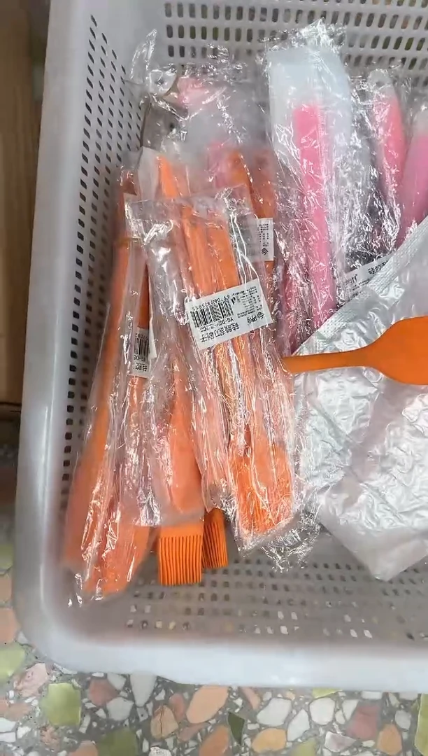 【闪购商品】不锈钢橘色刮刀