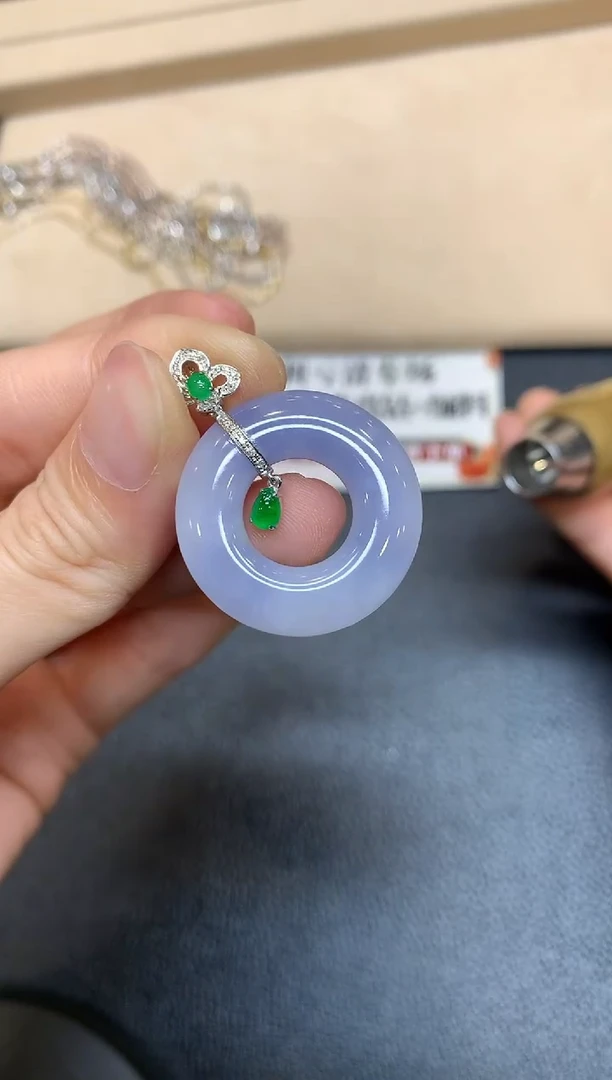 【闪购商品】翡翠颈饰18K金镶嵌【无鉴赏期