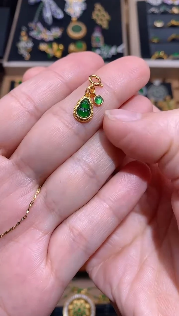 【闪购商品】翡翠颈饰银S925镶嵌葫芦