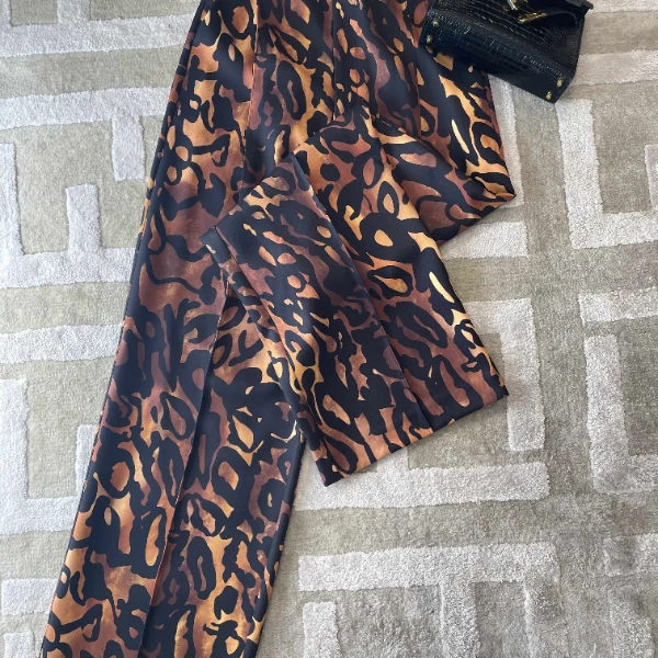 【宝姐家/阔腿裤】新款大气豹纹花色时尚设计师款女阔腿裤25023A