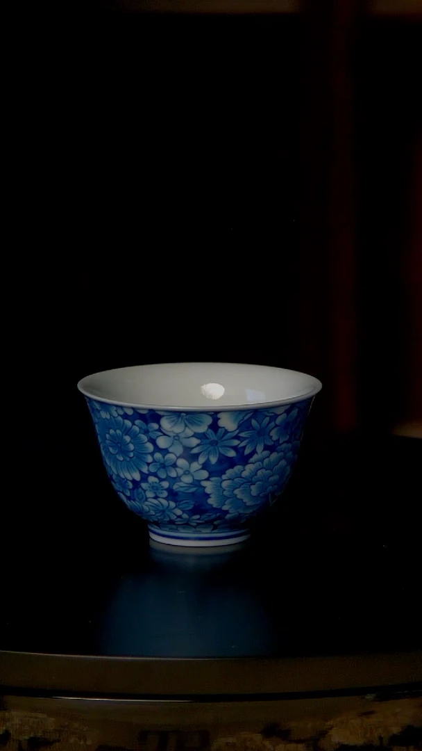 景德镇全手工青花万花主人杯