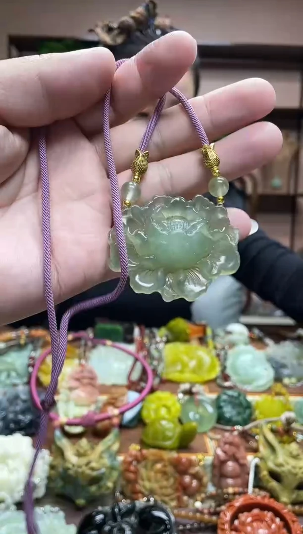 未镶嵌岫玉吊坠·2