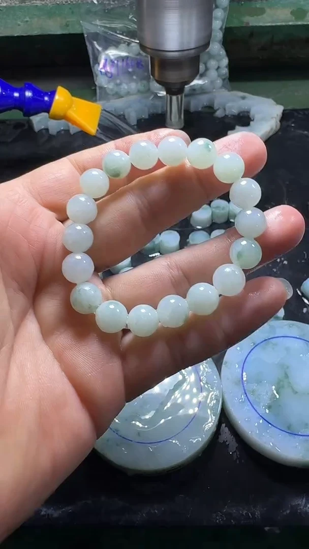 未镶嵌手链翡翠薄**ζ发一条