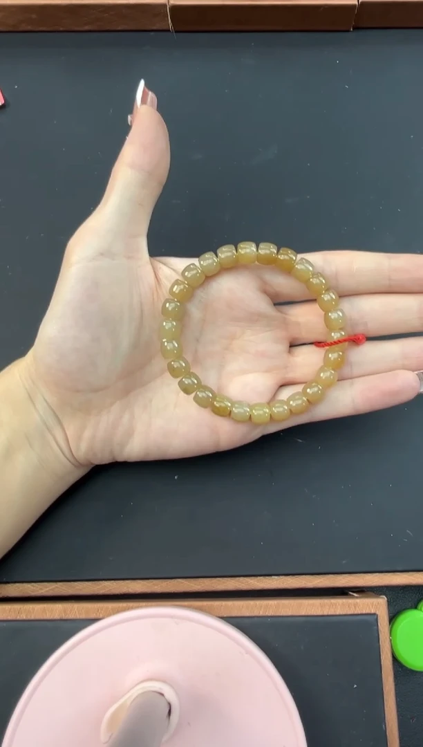 【闪购商品】和田玉手串未镶嵌且末金山微色差卡8手串