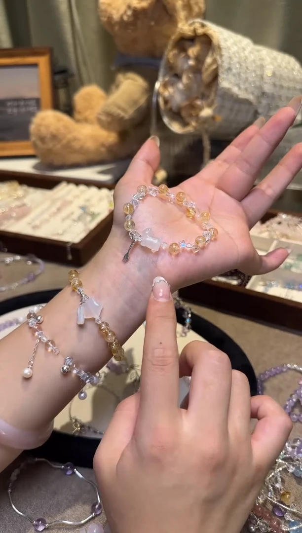 银S925镶嵌手链水晶黄塔晶小狗