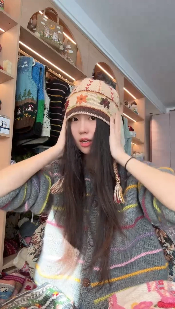 羊毛美利奴咖色山茶花护耳