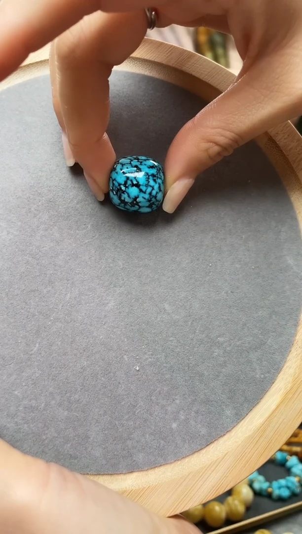 绿松石未镶嵌颈饰吊坠