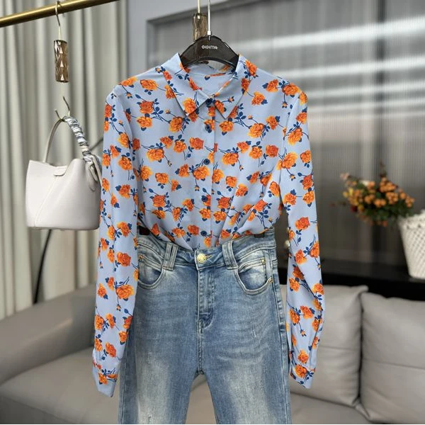 原里（橙花浅笑）春季韩版方领长袖碎花女衬衫时尚显瘦减龄印花衬衣