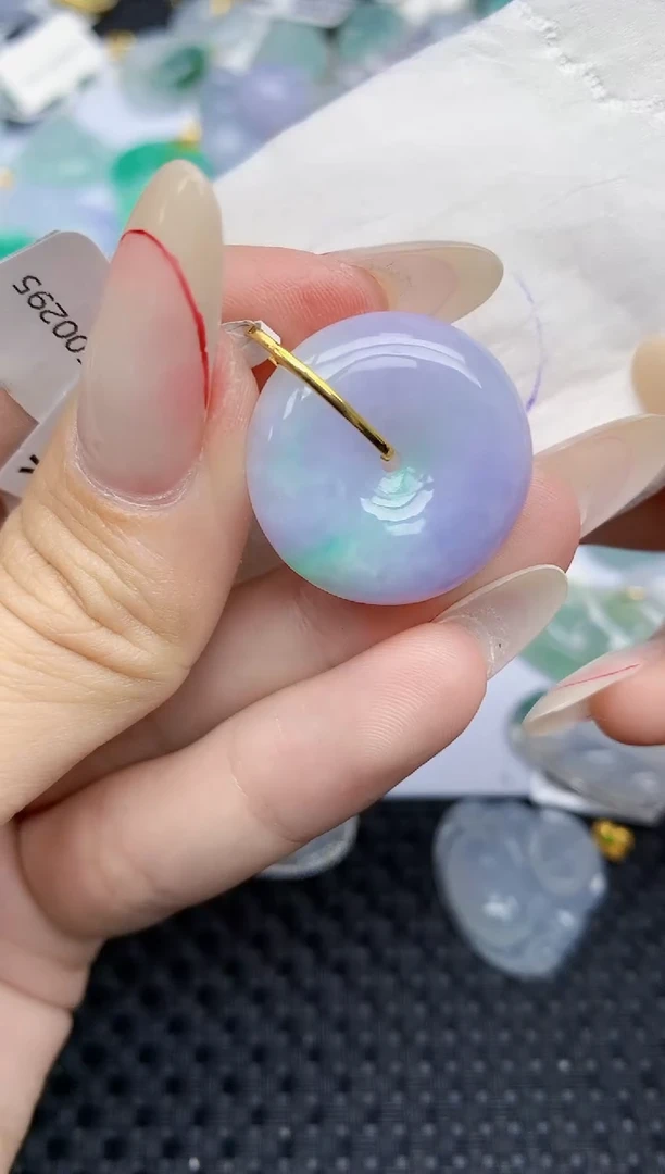 颈饰18K金镶嵌翡翠58   天然翡翠A货  百元以上9米证书费自理