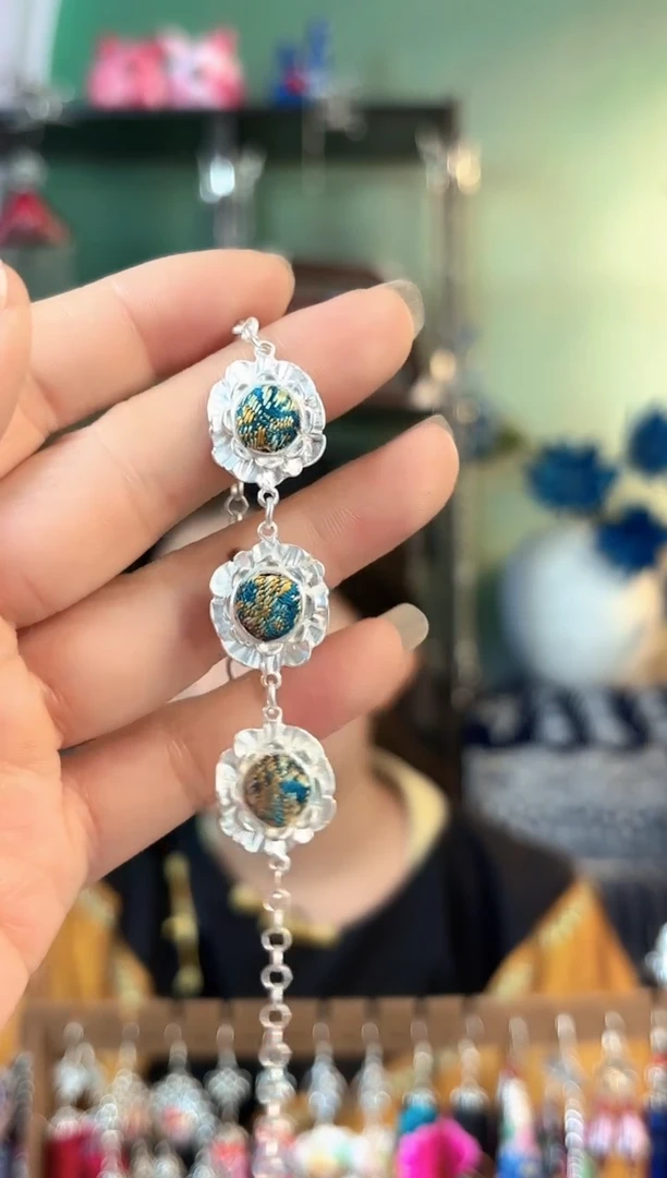 炮*甲彩云南阁非遗老绣饰品567*