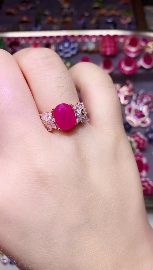 银S925镶嵌戒指红宝石....