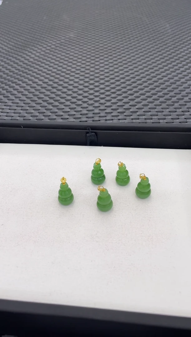 吊坠(不含链)18K金镶嵌和田玉葫芦（多样性发一件）PP135