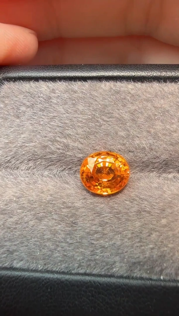 未镶嵌裸石石榴石（芬达石）4ct-A303-1p