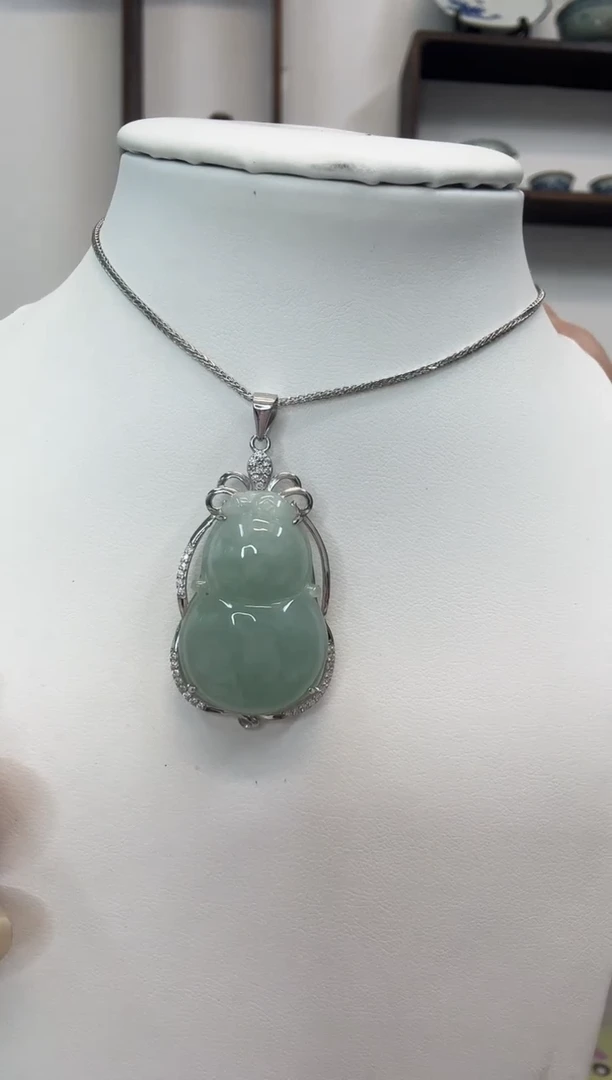 吊坠(赠链)银S925镶嵌翡翠葫芦