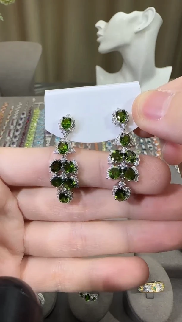 银S925镶嵌透辉石耳坠3*6mm耳坠