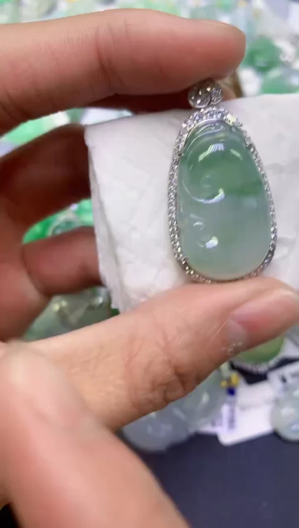 颈饰未镶嵌翡翠天然缅甸翡翠A货百元以上9元证书费自理