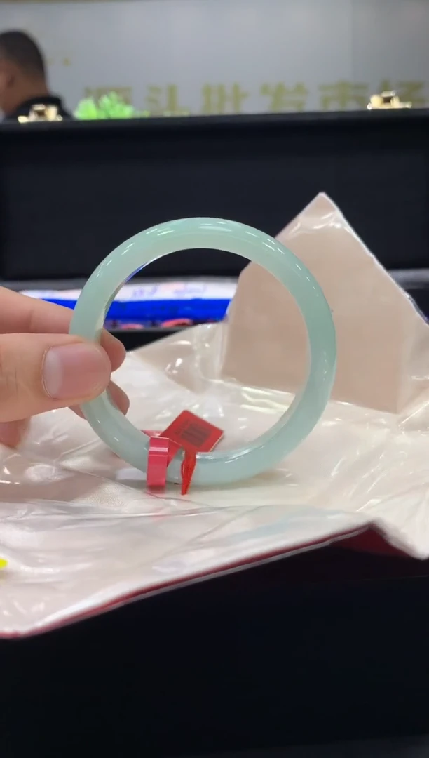 未镶嵌手镯翡翠翡翠手镯