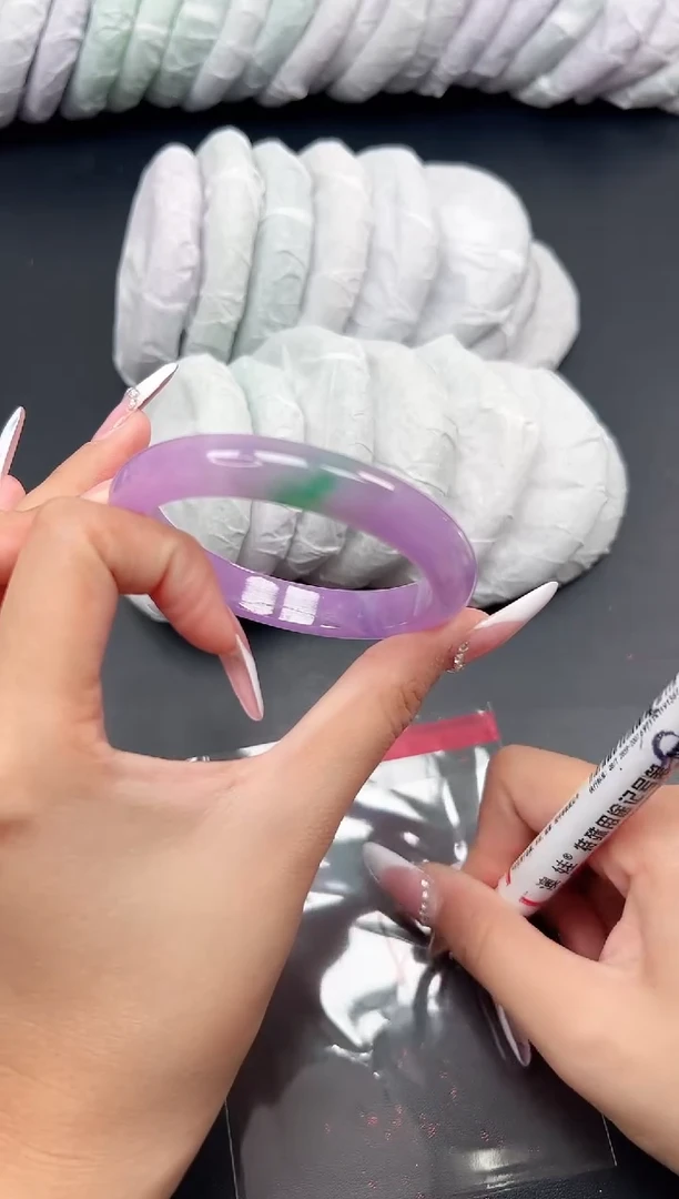 精品手镯，一物一拍J-045