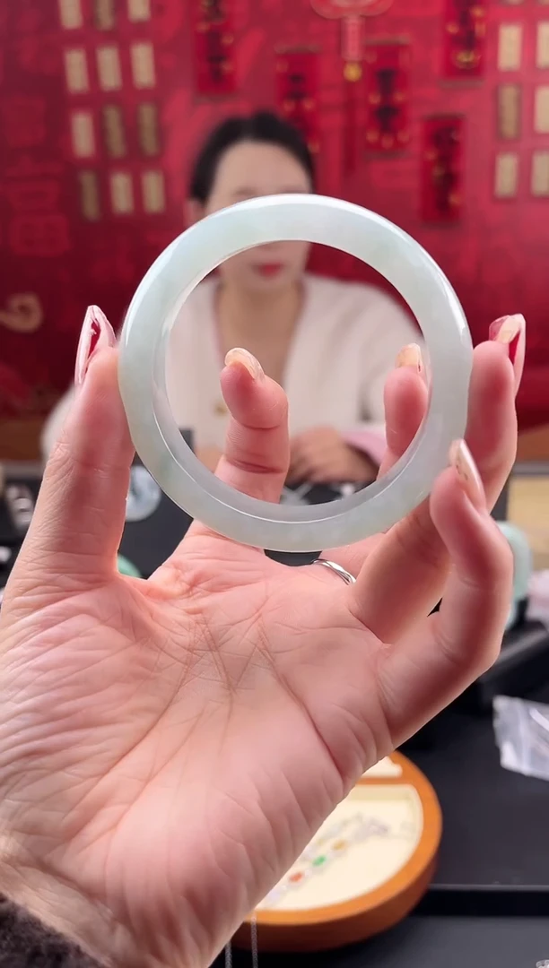 【闪购商品】翡翠手镯未镶嵌手镯