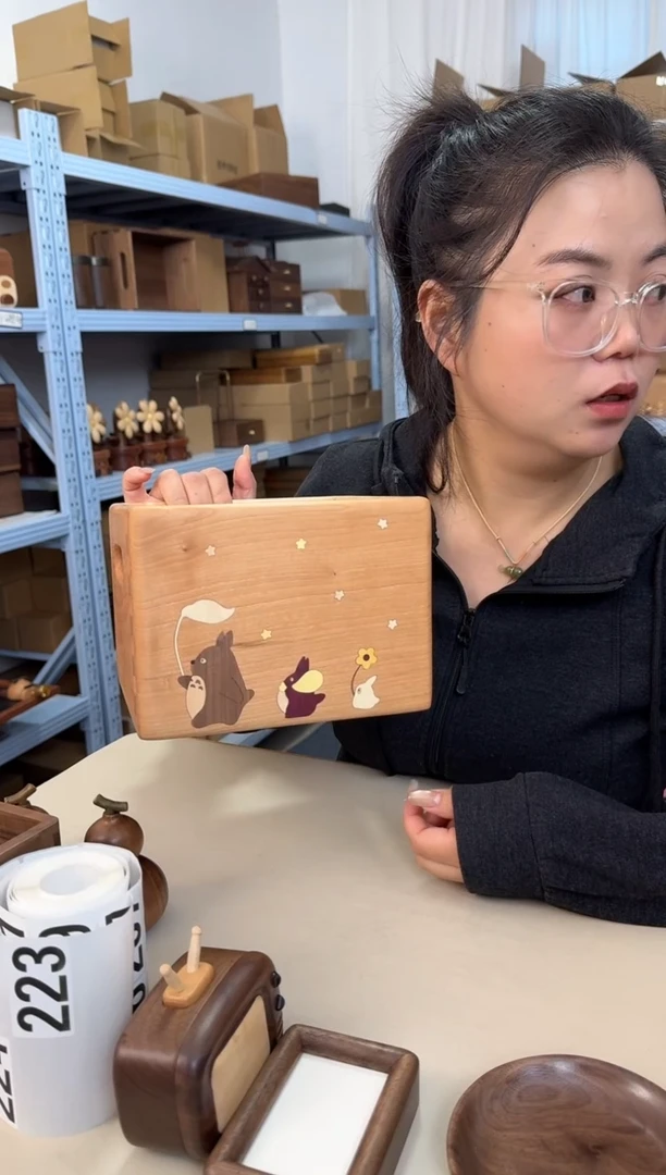 木樱桃木龙猫收纳筐