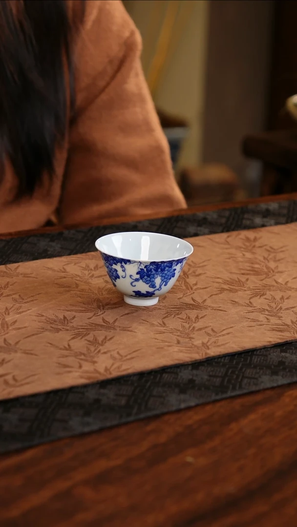 【闪购商品】杯子YS折枝葡萄撇口杯