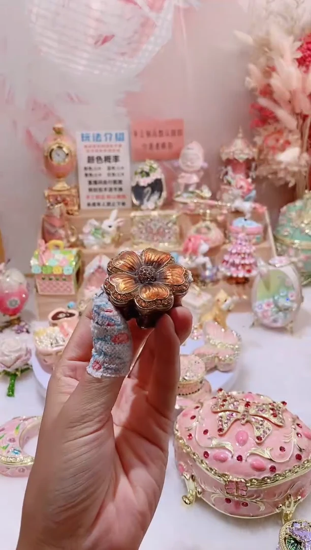 珐琅彩首饰盒摆件
