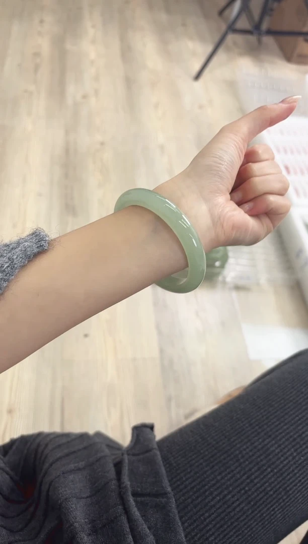 未镶嵌手镯石英质玉65-58D