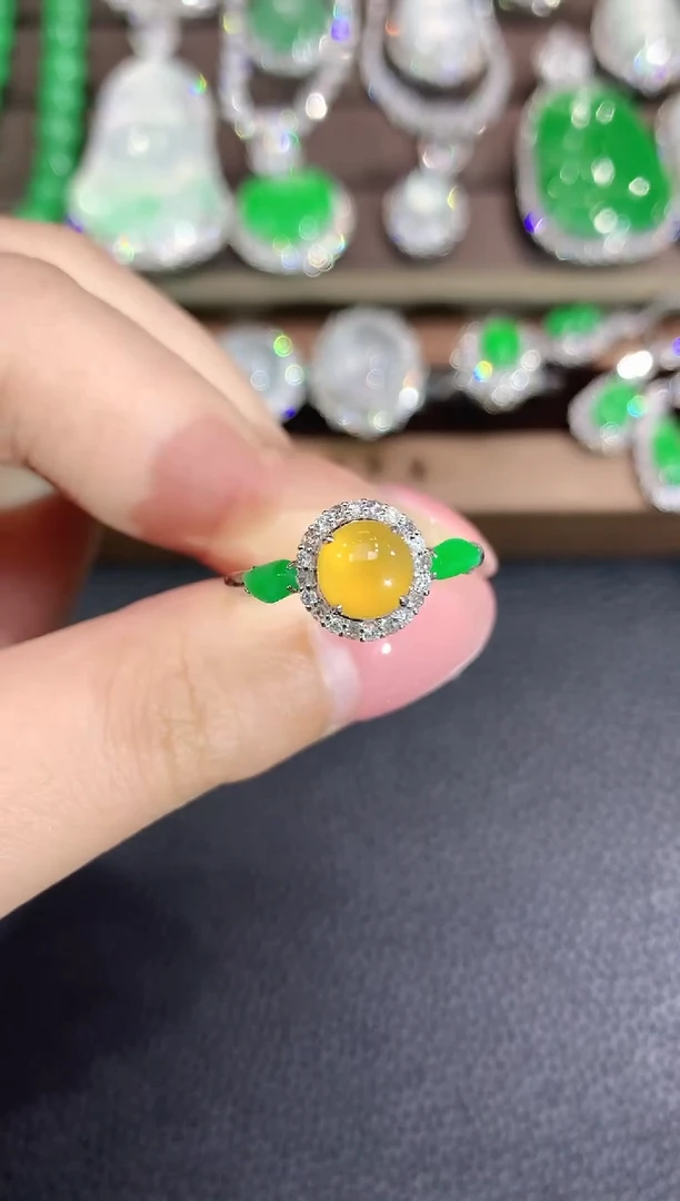 足金镶嵌戒指翡翠C103
