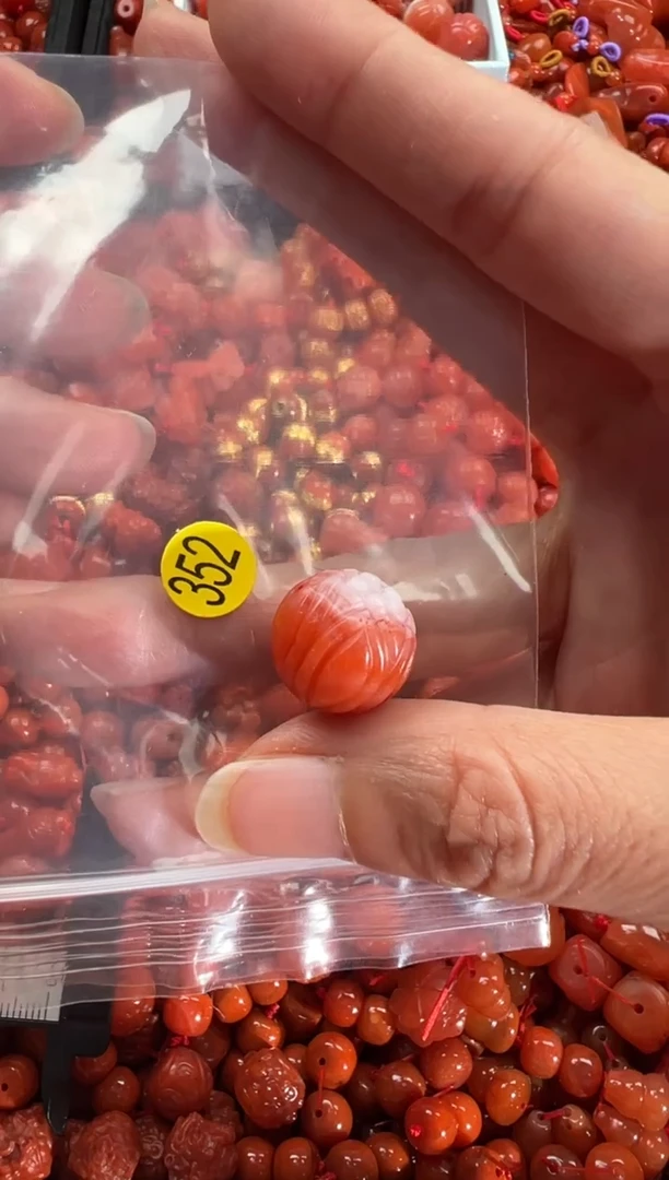 【闪购商品】南红玛瑙颈饰未镶嵌1