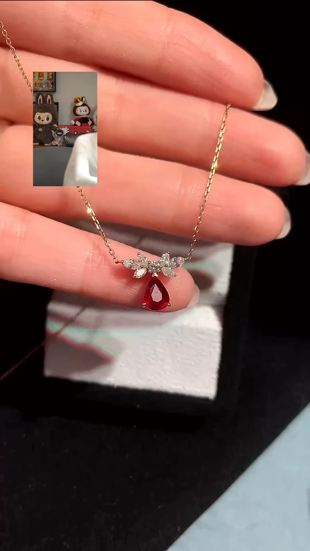 颈饰18K金镶嵌红宝石红宝石吊坠