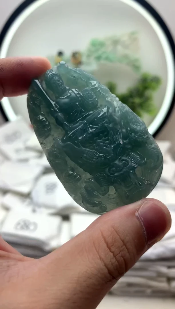 颈饰未镶嵌翡翠不动明王