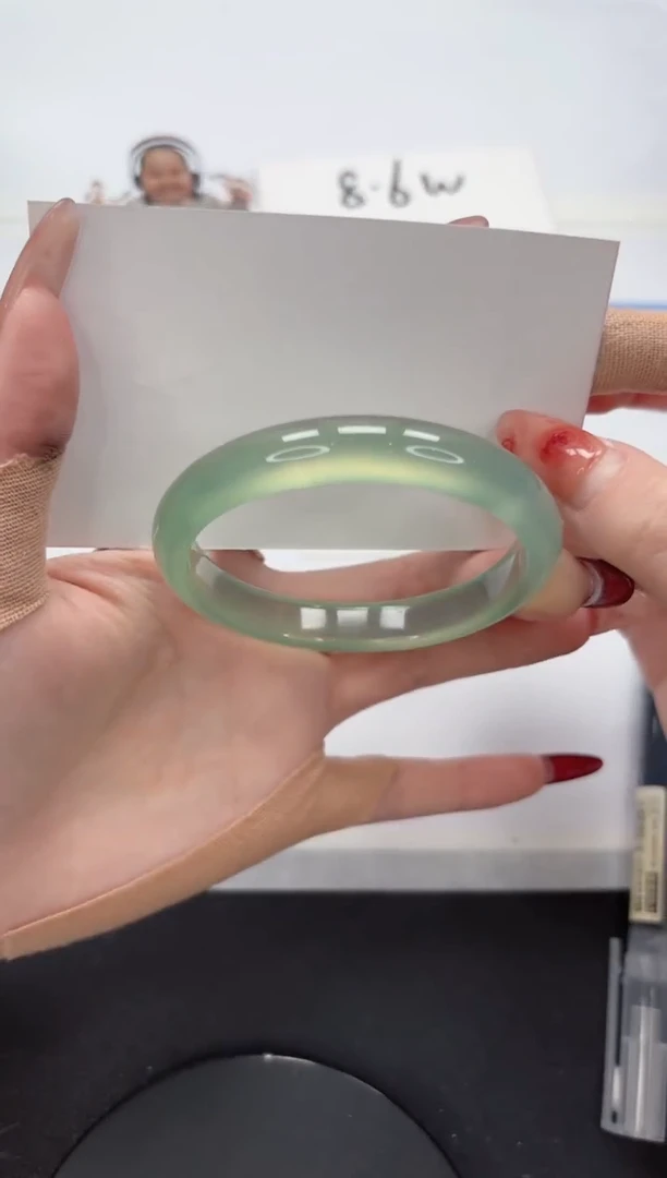 【闪购商品】石英质玉手镯未镶嵌A165-56.8