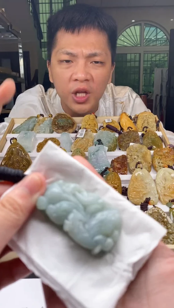 翡翠未镶嵌颈饰天然翡翠