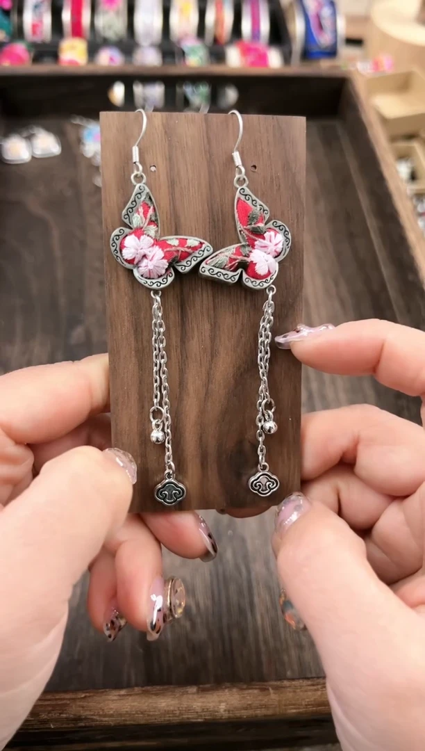 【闪购商品】织绣民族风老绣饰品086