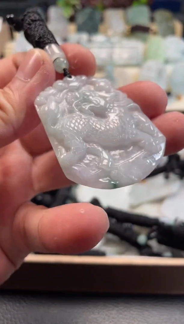 颈饰未镶嵌翡翠11/23/031