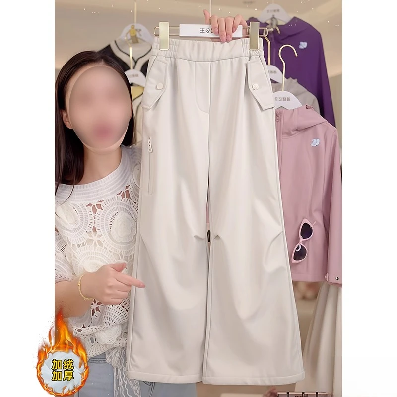 女童加绒软壳冲锋衣2025新款秋冬款加厚静音伞兵裤户外防风阔腿裤