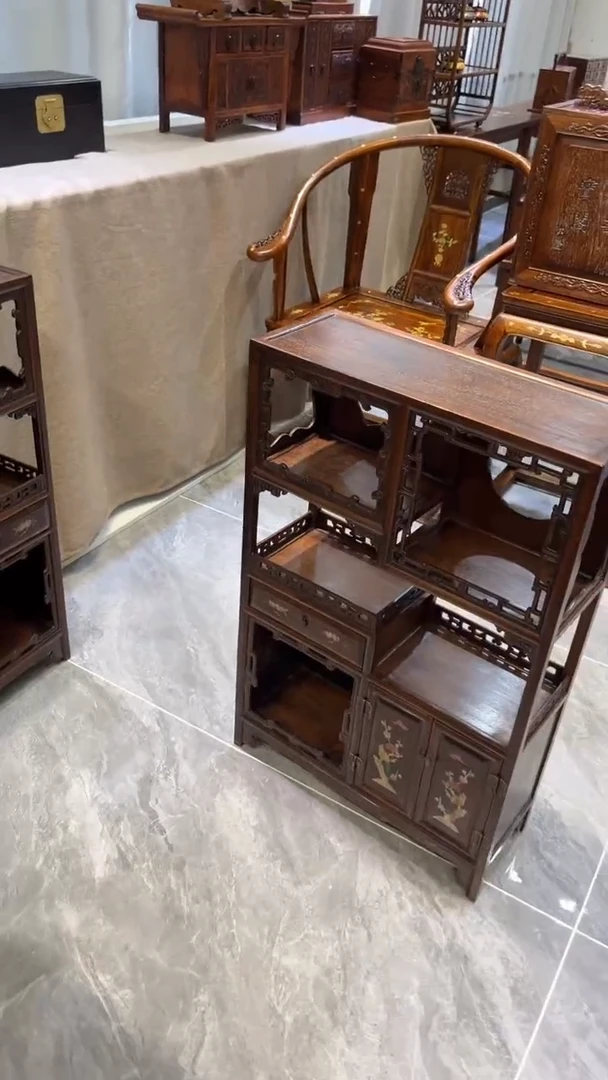 木鸟踏花枝螺钿多宝阁