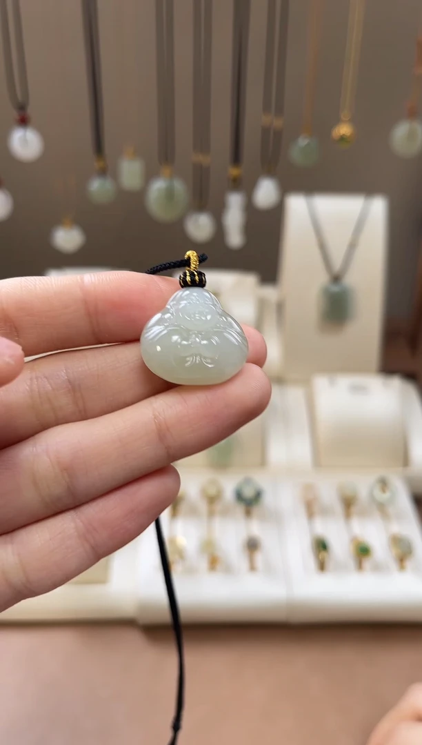 颈饰未镶嵌和田玉和田玉吊坠