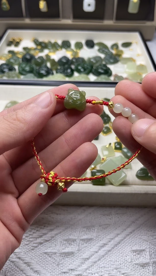 未镶嵌手绳和田玉未镶嵌 手绳 和田玉